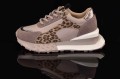 Damskie-skorzane-Zamszowo-Licowe-Sneakersy-Na-Platformie-Z-Printem-W-Panterke-Artiker-55C0090-Szary-Bez/Pantera-