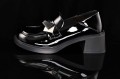 Damskie-Mokasyny-Z-Lakierowanej-Skóry-Na-Obcasie-LORETTA-VITALE-W2439203A-Czarny-