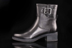 Damskie Botki Skórzane Na Podeszwie tzw.Słoninie MARCO TOZZI  2-25062-43 001 Czarny