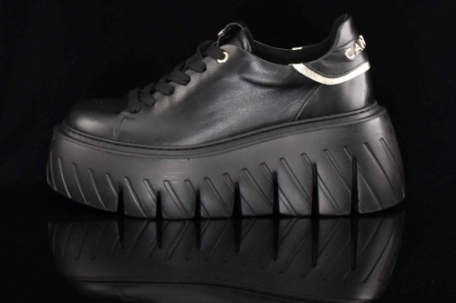 Sneakersy-skorzane-Czarne-Carinii-B10024-E50-000-000-G75-