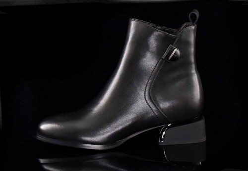 Damskie-Botki-Eleganckie-Skora-Naturalna-Licowa-Na-Niskim-Obcasie-FILIPPO-DBT6591/24-Czarny-