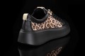 Damskie-Sneakersy-Na-Grubej-Podeszwie-Naturalna-Skora-w-Obledny-Lamparci-Print-KARO-W-20672-1555-Czarny-3