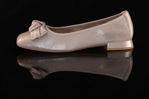 Stylowe Baleriny Z Kokardą I Kwadratowym Noskiem CAPRICE 9-22105-42-211 Kamienny Szary/Beż Perła