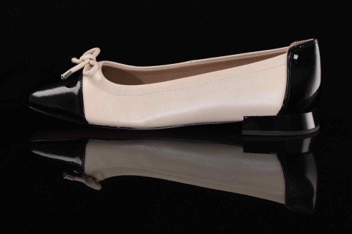 Eleganckie-Baleriny-A'LA-Chanel-Skora-Naturalna-CAPRICE-9-22104-42-450-Kremowy/Czarny-