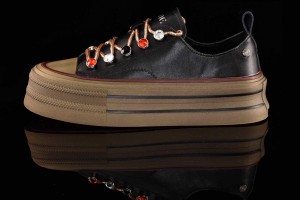 Trampki Sneakersy Damskie Klasyka z Odważnym Twistem GOE NN2N4053 Czarny