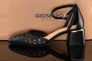 Hiszpańskie Ażurowe Skórzane Sandały Na Komfortowym Obcasie GIOSEPPO 73647 Sarkad/Czarny