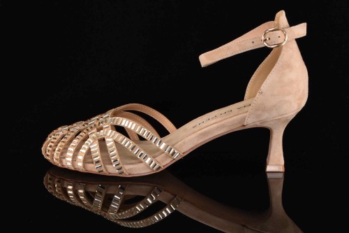 Eleganckie-Sandalki-z-Miekkiego-Zamszu-z-Krysztalkami-ALMA-EN-PENA-V250822-Bez-