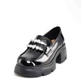 Damskie-Mokasyny-Z-Lakierowanej-Skory-z-Duza-Ozdoba-z-Cyrkonii-Na-Obcasie-LORETTA-VITALE-W5332-Czarny-1