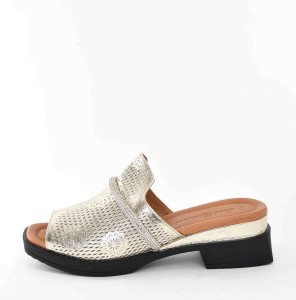 Eleganckie skórzane Klapki Damskie z Ażurem i Ozdobnym Paskiem z Cyrkoniami  EMI ROMANI 080.2302 332 Gold/Złoty