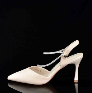 Satynowe Czółenka Glamour z Cyrkoniami Subtelny Blask i Kobieca Elegancja  MOLO 266-65M Beige Champagne/Beż 