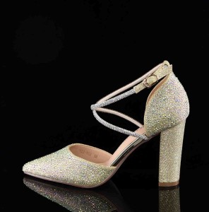 Brokatowe Czółenka Glamour z Cyrkoniami Efekt WOW i Niezrównana Elegancja  MOLO 122-50J Gold/Złoty Satyna 