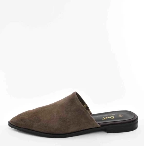 Minimalizm Wygoda Ponadczasowy Styl Zamszowe Klapki Zakryty Przód D&A Barski Premium Collection JC61-1004 Khaki