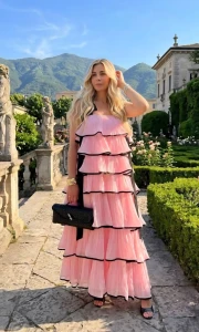 Glamour Maxi Dress Ekskluzywna Sukienka Maxi z Kaskadowymi Falbanami 304-60518 Róż
